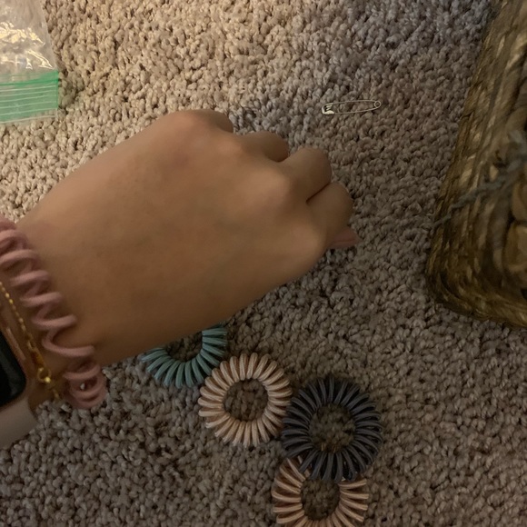 Colorful spiral twisters and bow pony tails - Picture 3 of 5